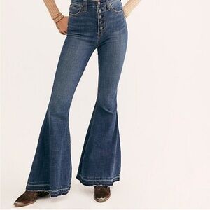 Free People Irreplaceable Flare High Rise Raw Hem Button Fly Jeans Dark Wash 25